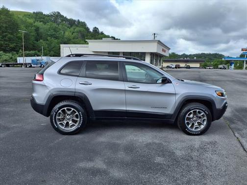 2022 Jeep Cherokee Trailhawk