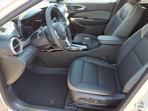 White Sands 2026 Chevrolet Trax ACTIV