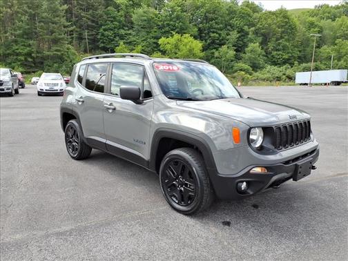Sting-Gray Clearcoat 2019 Jeep Renegade Upland