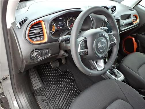 Sting-Gray Clearcoat 2019 Jeep Renegade Upland