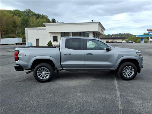 2024 Chevrolet Colorado 4WD LT