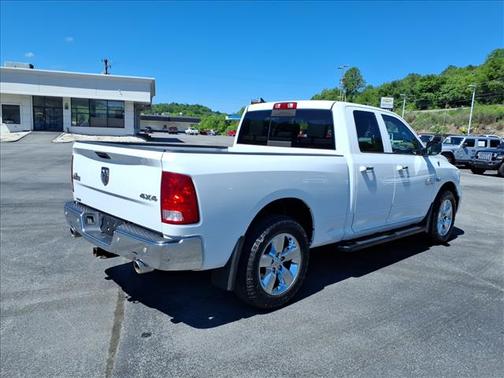 Bright White Clearcoat 2016 RAM 1500 Big Horn