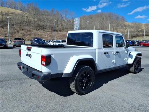2025 Jeep Gladiator Nighthawk