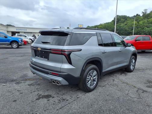 2026 Chevrolet Traverse AWD LT
