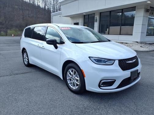 Bright White Clearcoat 2024 Chrysler Pacifica Touring L