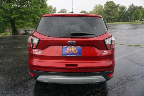 Red 2017 Ford Escape SE