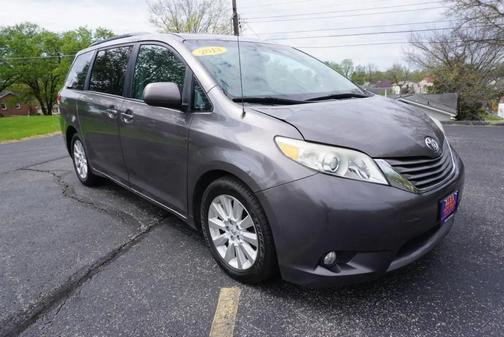 2013 Toyota Sienna XLE