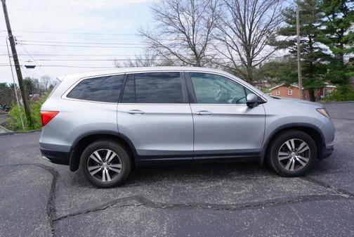 Lunar Silver Metallic 2016 Honda Pilot EX-L