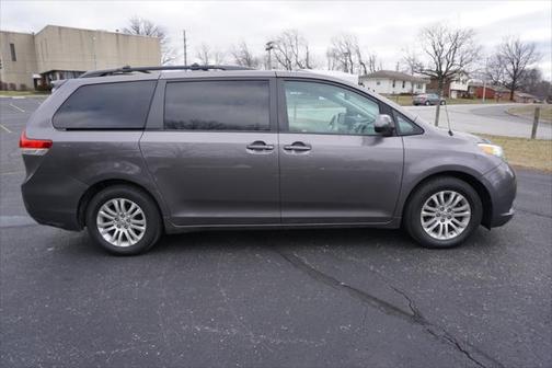2014 Toyota Sienna XLE