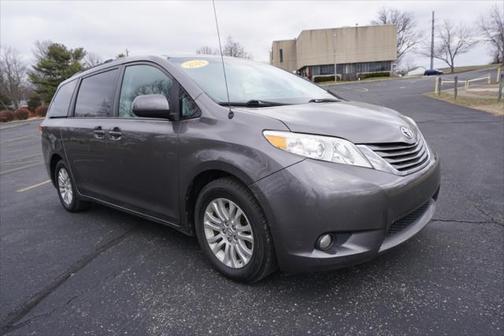 2014 Toyota Sienna XLE