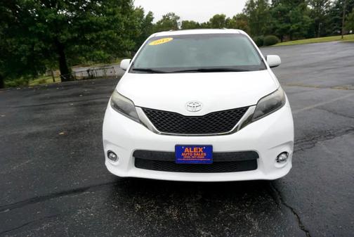 2015 Toyota Sienna SE
