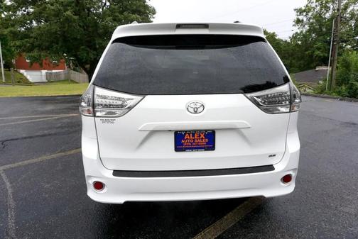 2015 Toyota Sienna SE
