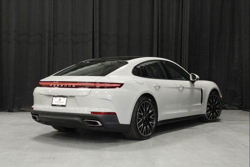 Chalk 2025 Porsche Panamera 4