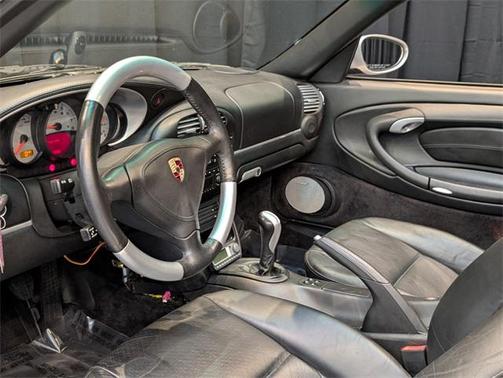 2004 Porsche 911 Carrera 4S