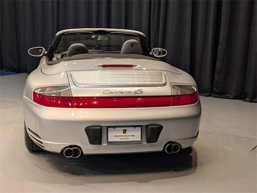 2004 Porsche 911 Carrera 4S