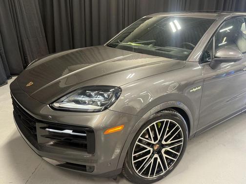 2026 Porsche Cayenne Cayenne E-Hybrid