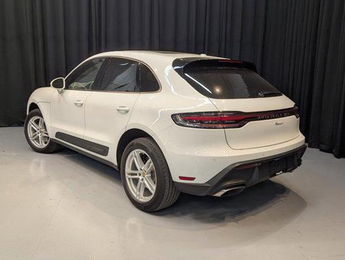 2024 Porsche Macan Base