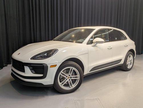 2024 Porsche Macan Base