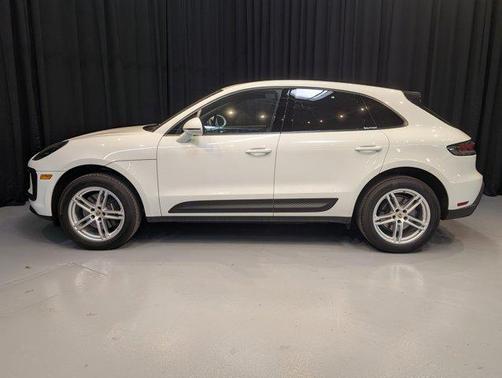 2024 Porsche Macan Base
