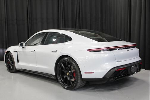 2024 Porsche Taycan GTS