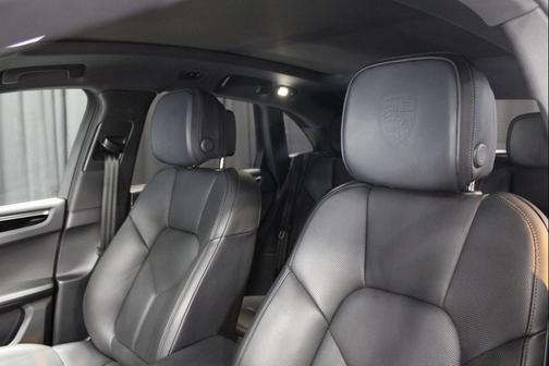 2025 Porsche Macan T