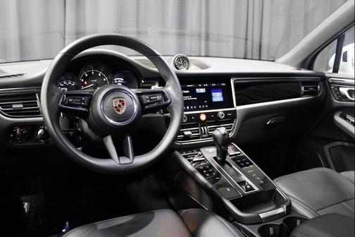 2025 Porsche Macan T