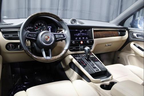 2025 Porsche Macan T