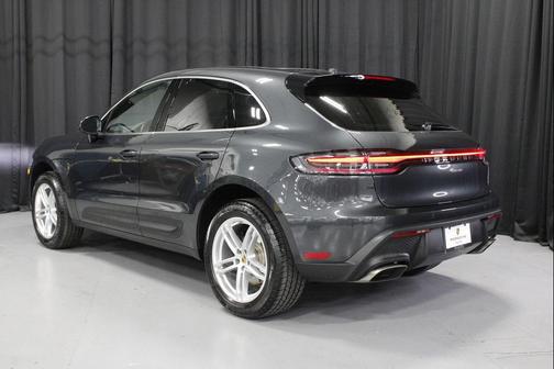 2025 Porsche Macan T
