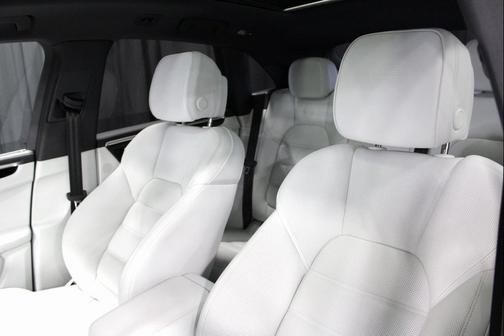 2025 Porsche Macan T