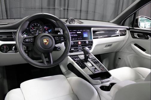 2025 Porsche Macan T