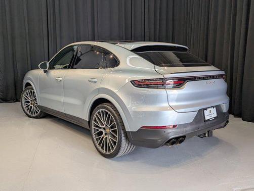 2022 Porsche Cayenne S
