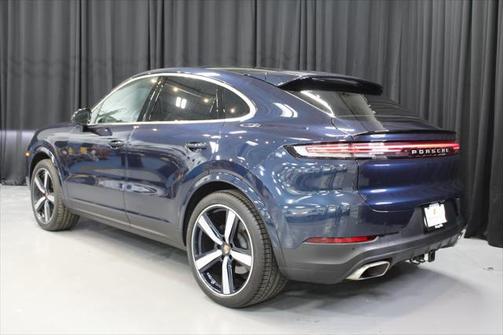 2025 Porsche Cayenne Base