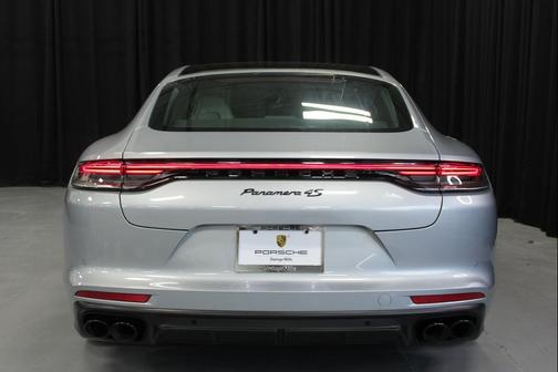 2022 Porsche Panamera 4S