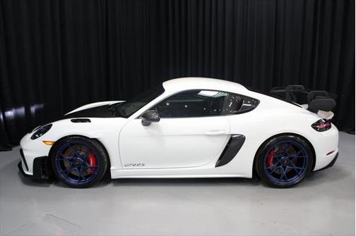 2025 Porsche 718 Cayman GT4 RS