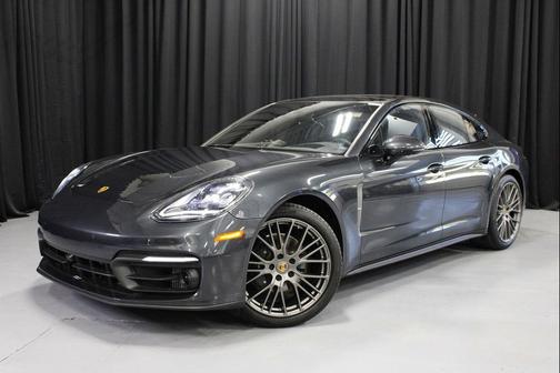 2023 Porsche Panamera 4 Platinum Edition