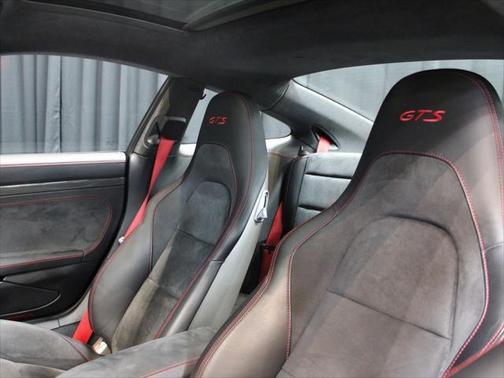 2019 Porsche 911 Carrera GTS