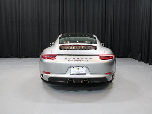 2019 Porsche 911 Carrera GTS