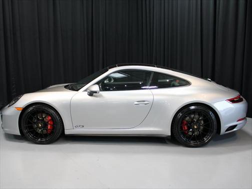 2019 Porsche 911 Carrera GTS