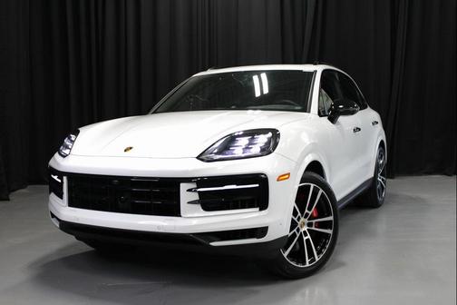 2024 Porsche Cayenne S