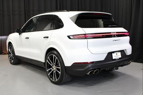 2024 Porsche Cayenne S