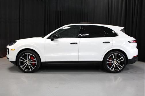 2024 Porsche Cayenne S