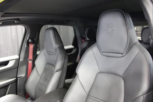 2024 Porsche Cayenne S