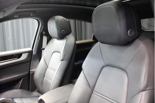 2024 Porsche Cayenne Coupe AWD
