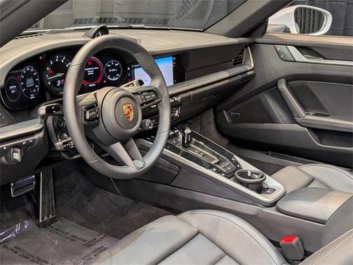 2024 Porsche 911 Carrera 4S Cabriolet