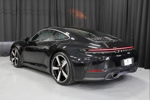 2026 Porsche 911 Carrera