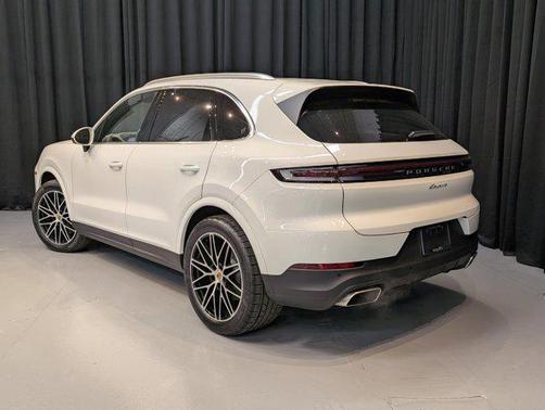 2024 Porsche Cayenne AWD
