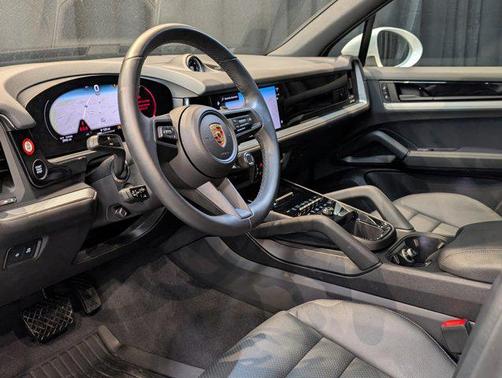 2024 Porsche Cayenne AWD