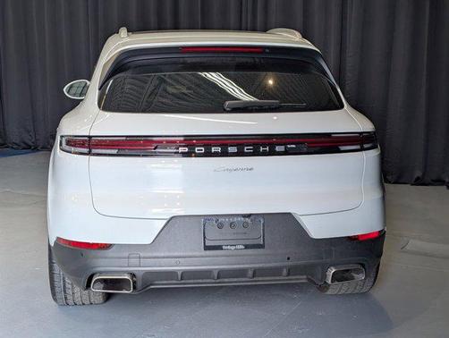 2024 Porsche Cayenne AWD