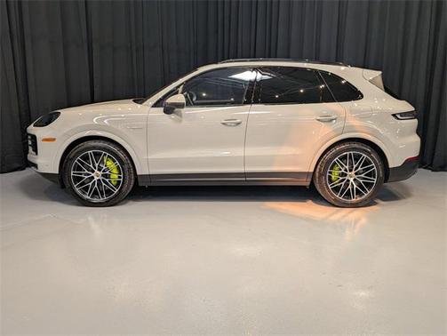 2024 Porsche Cayenne E-Hybrid S