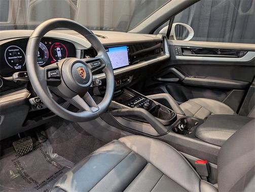 2024 Porsche Cayenne E-Hybrid S